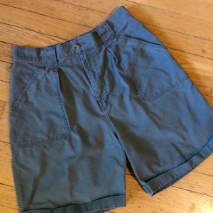 🌴VINTAGE EDDIE BAUER SHORTS - OLIVE🌴